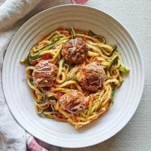 Easy and Delicious Zucchini Noodles with Meatballs
